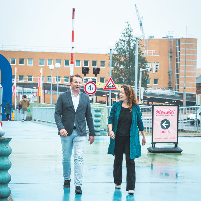 Captalk Esmeralda Van Boon